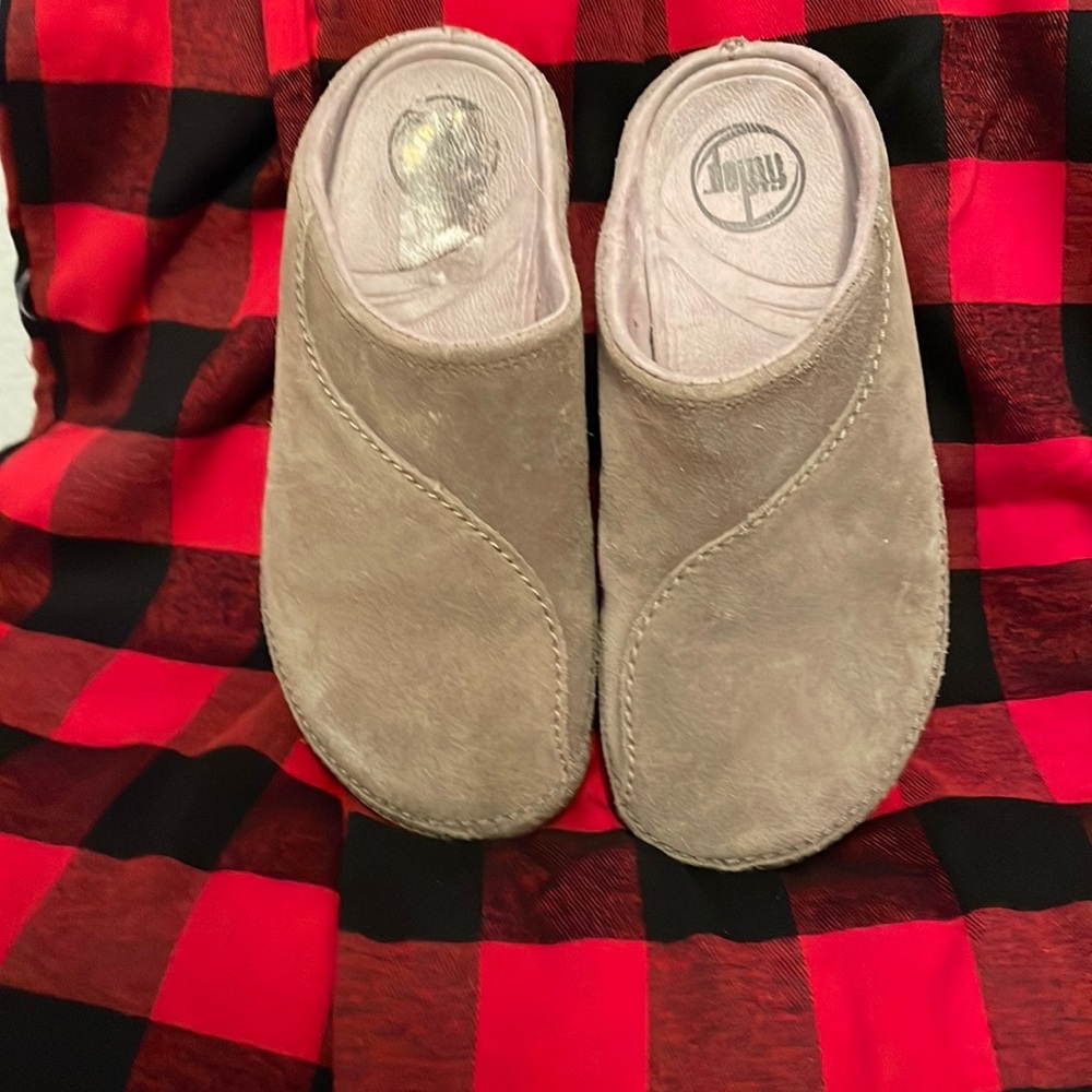 FitFlop size 5 tan suede mule